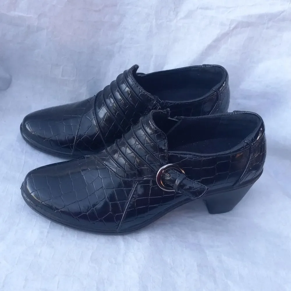 Easy Street Black Leather Side Zipper Slip On Low Heel Booties Size 6.5